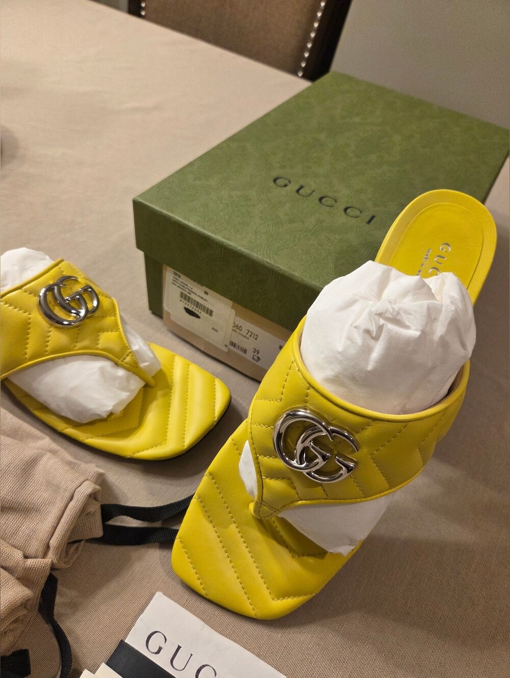 NEW Gucci Nappa Charlotte Double G Marmont Thong Sandals Acid Lime & Silver sz39 - Picture 2 of 4
